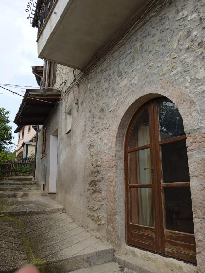 Appartamento Storico A Valle San Martino Di Spoleto Exterior foto