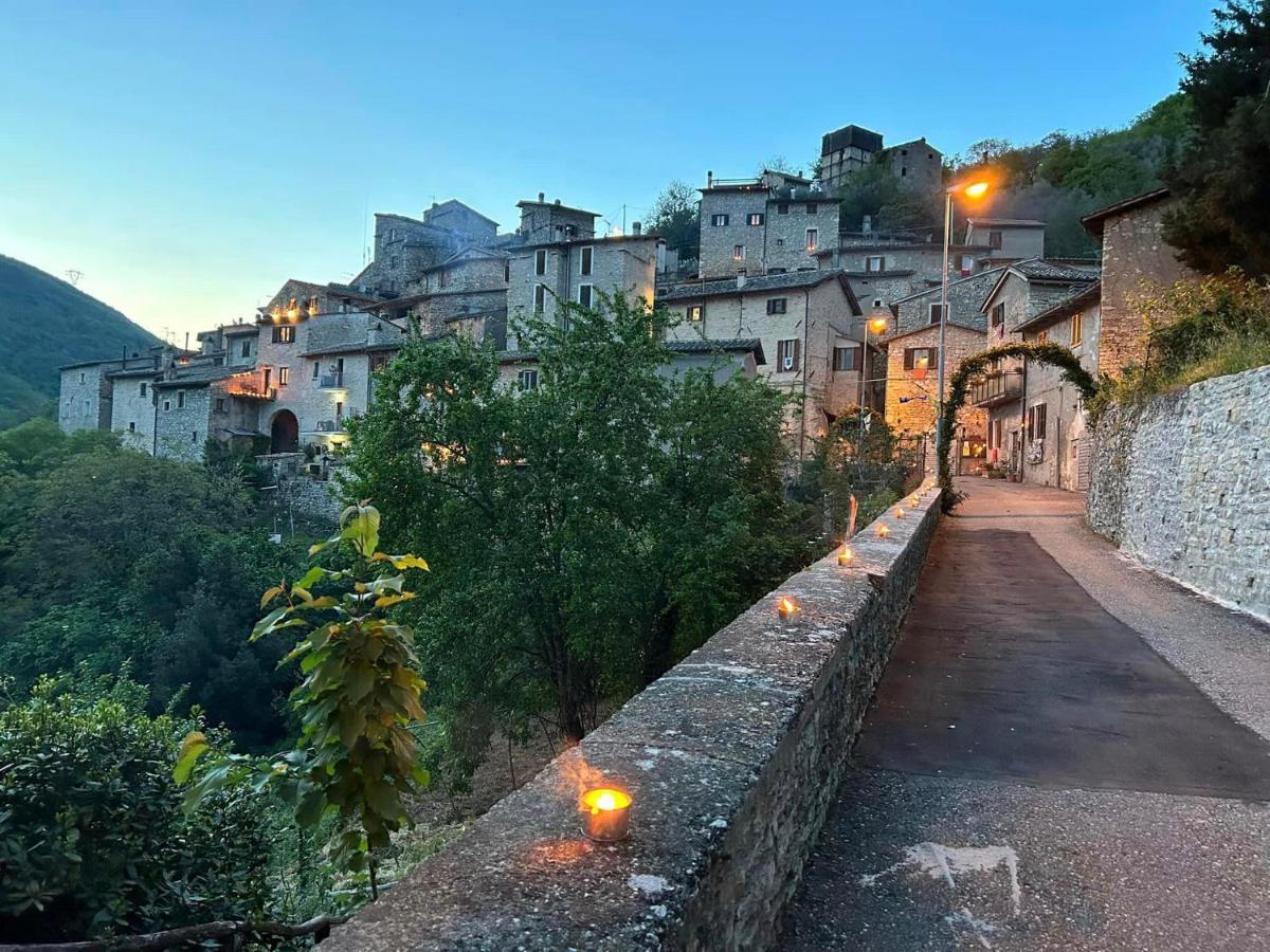 Appartamento Storico A Valle San Martino Di Spoleto Exterior foto