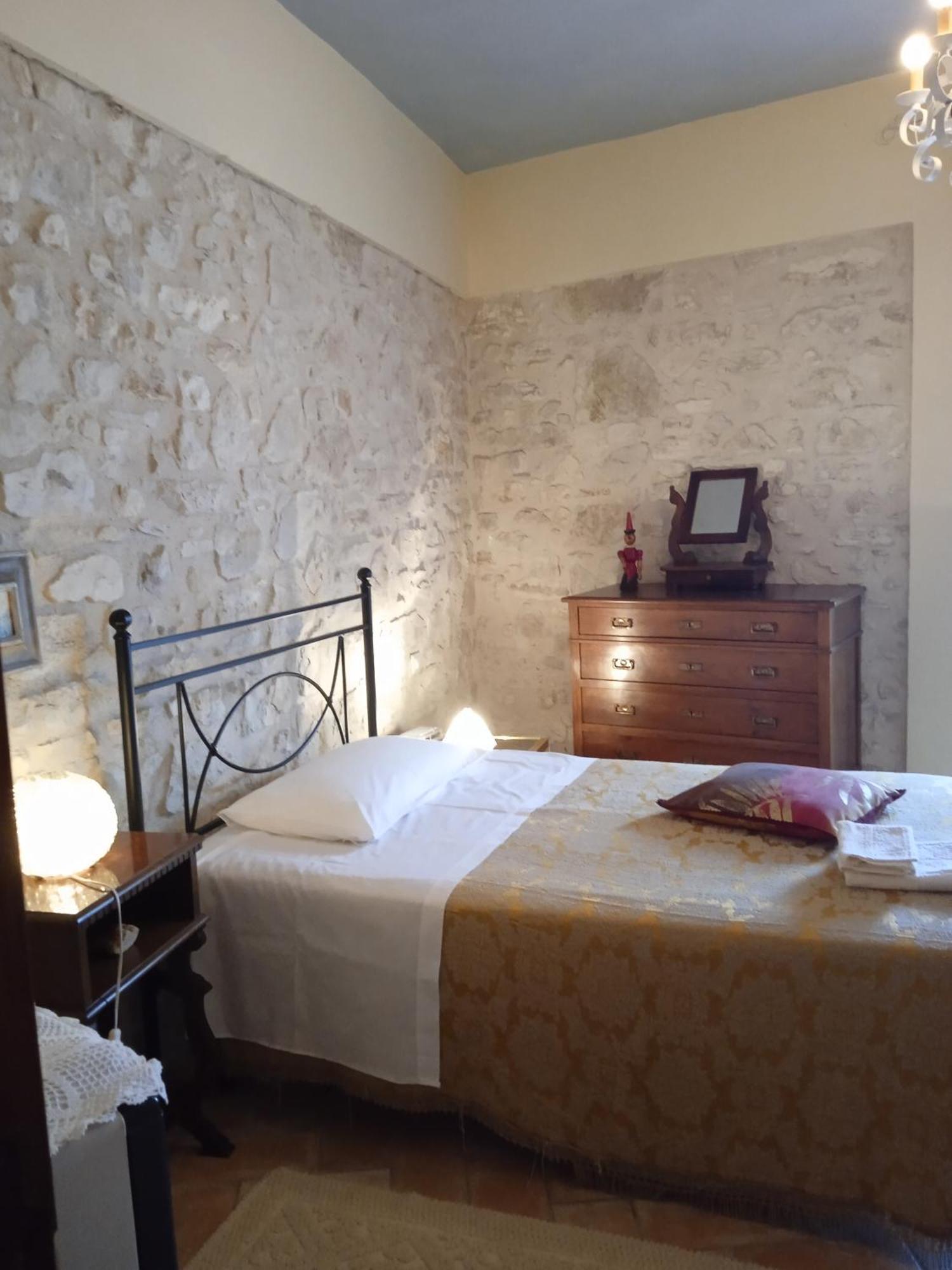Appartamento Storico A Valle San Martino Di Spoleto Exterior foto