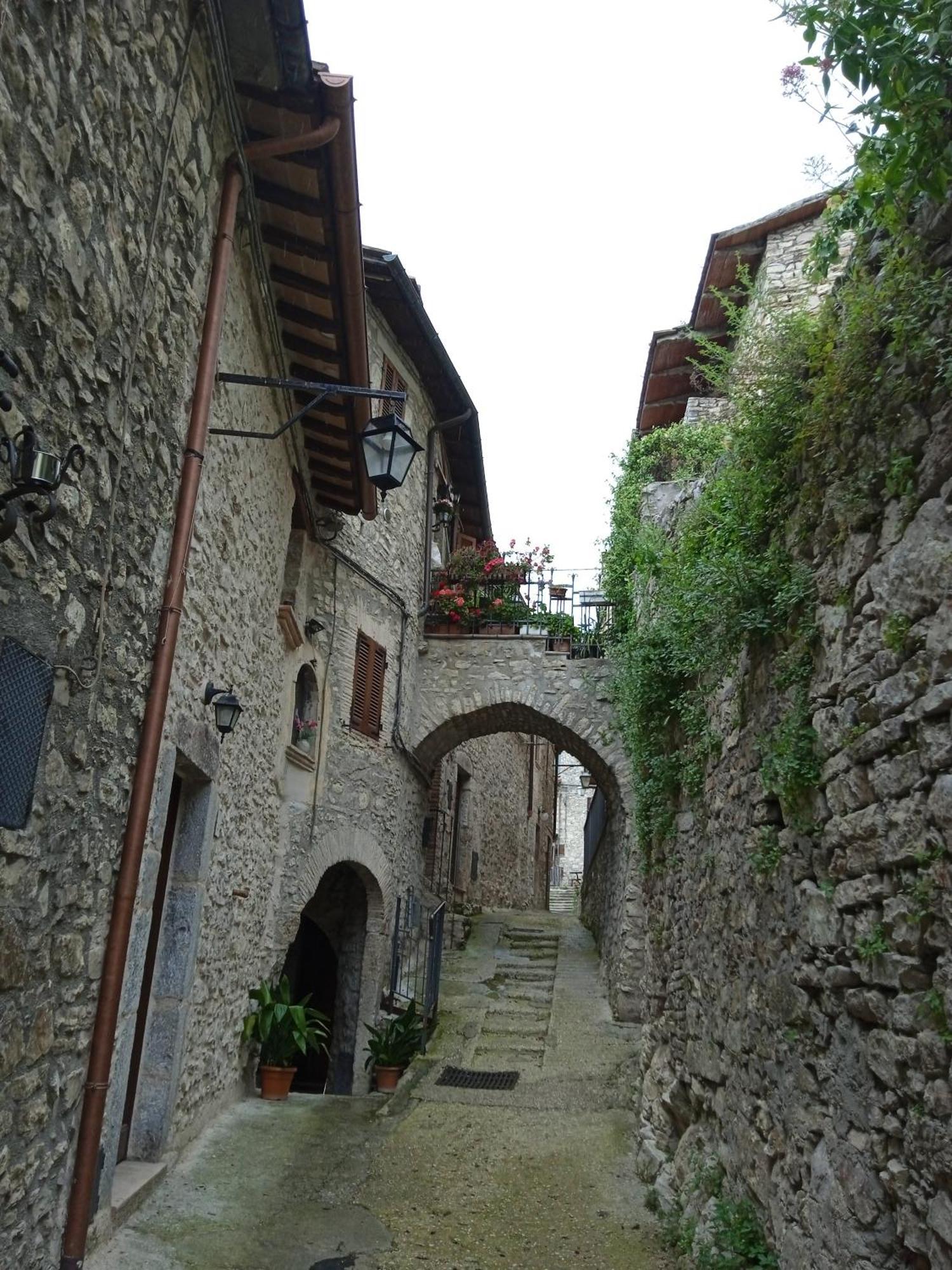 Appartamento Storico A Valle San Martino Di Spoleto Exterior foto