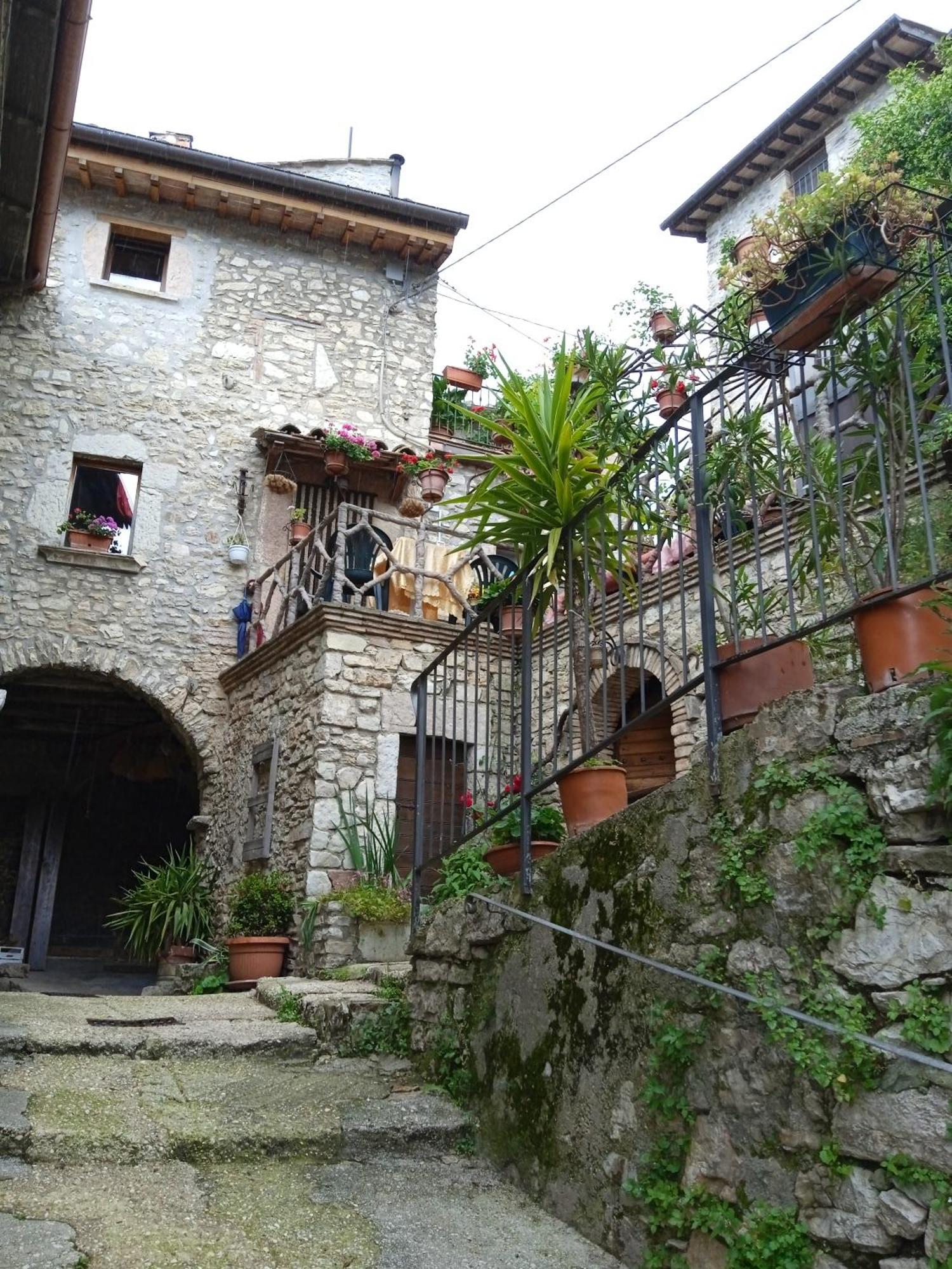 Appartamento Storico A Valle San Martino Di Spoleto Exterior foto